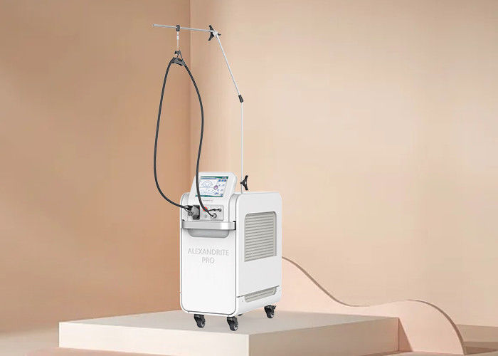 Pro laser de ND Yag d'Alexandrite du laser 1064nm d'OIN 13485 GENTLE YAG avec le moniteur d'affichage à cristaux liquides